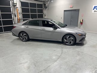 New 2025 Hyundai Elantra Sport image 1