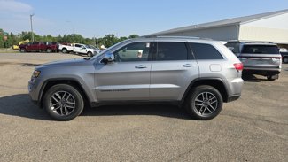 Used 2019 Jeep Grand Cherokee Limited w/ Luxury Group II image 1