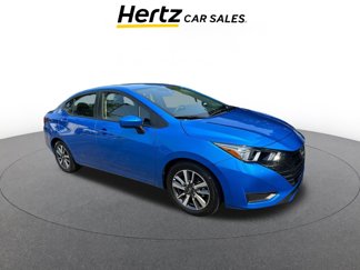Used 2023 Nissan Versa SV image 1