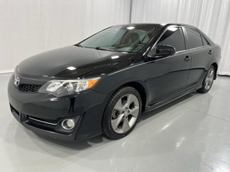 Used 2014 Toyota Camry SE image 1