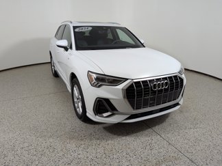 Certified 2024 Audi Q3 2.0T Premium Plus w/ Premium Plus Package image 1