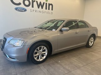 Used 2016 Chrysler 300 Limited image 1