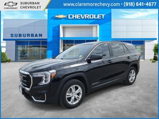 Used 2022 GMC Terrain SLE image 1