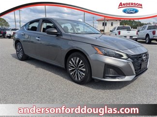 Used 2025 Nissan Altima 2.5 SV image 1