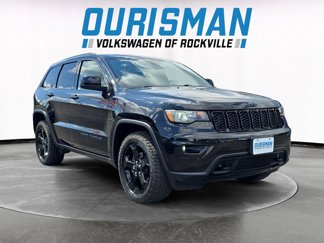 Used 2019 Jeep Grand Cherokee Laredo image 1