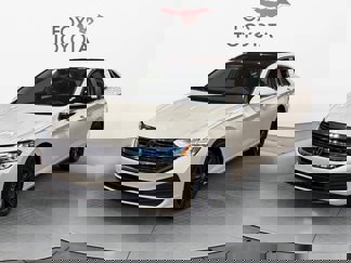 Used 2024 Volkswagen Jetta SE image 1