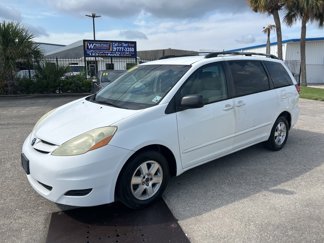 Used 2007 Toyota Sienna LE image 1