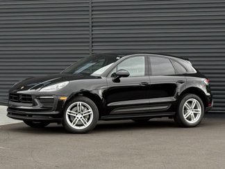 Used 2023 Porsche Macan Turbo image 1