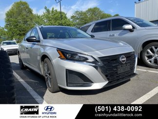 Used 2024 Nissan Altima 2.5 SV image 1