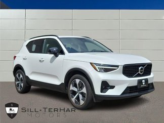 Certified 2023 Volvo XC40 B5 Plus w/ Climate Package image 1