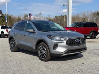 New 2024 Ford Escape SE image 1