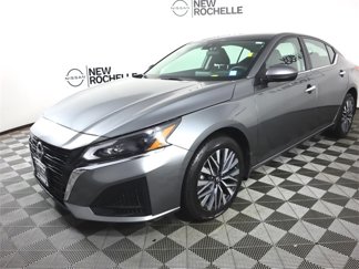 Certified 2023 Nissan Altima 2.5 SV image 1