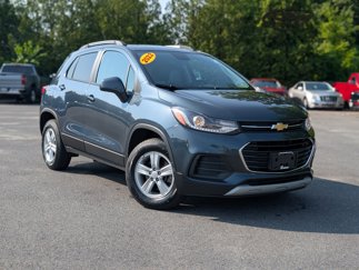 Used 2022 Chevrolet Trax LT w/ LT Convenience Package image 1