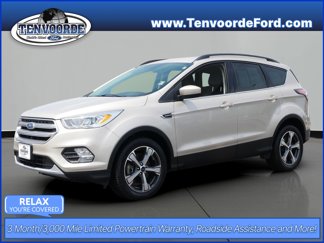 Used 2017 Ford Escape SE w/ SE Leather Comfort Package image 1