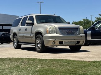 Used 2008 GMC Yukon XL Denali image 1
