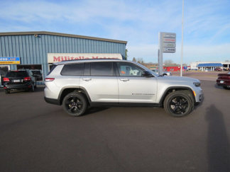 Used 2022 Jeep Grand Cherokee L Limited w/ Black Appearance Package image 1