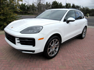 Used 2024 Porsche Cayenne image 1