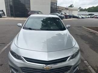 Used 2018 Chevrolet Malibu LT image 1