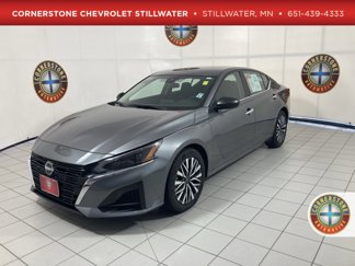 Used 2024 Nissan Altima 2.5 SV image 1