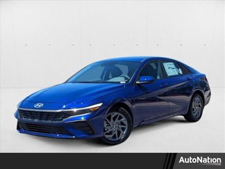 Used 2024 Hyundai Elantra SEL image 1