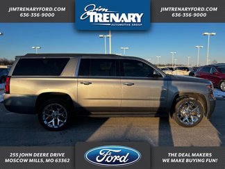 Used 2020 Chevrolet Suburban LT image 1