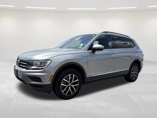 Used 2021 Volkswagen Tiguan SE image 1