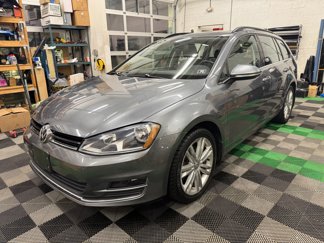 Used 2015 Volkswagen Golf TDI SE image 1