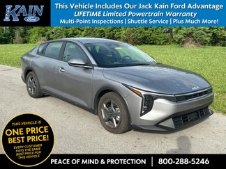 Used 2025 Kia K4 LXS image 1