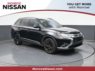 Used 2018 Mitsubishi Outlander SE image 1