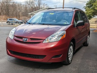 Used 2009 Toyota Sienna LE image 1
