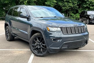 Used 2018 Jeep Grand Cherokee Altitude image 1