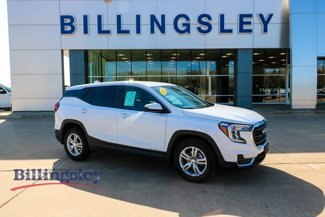 Used 2024 GMC Terrain SLE image 1