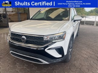 Used 2022 Volkswagen Taos SE image 1