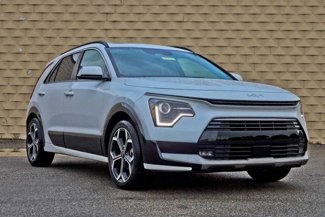 Certified 2023 Kia Niro EX Touring image 1