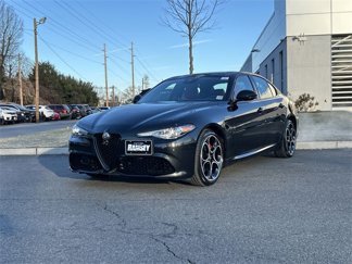 Used 2023 Alfa Romeo Giulia Veloce image 1