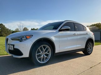 Used 2018 Alfa Romeo Stelvio Ti Sport image 1
