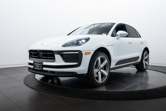 Certified 2025 Porsche Macan image 1