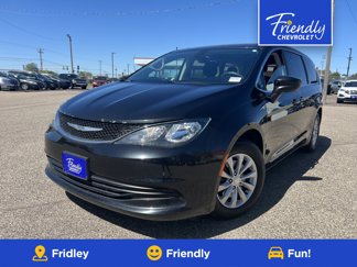 Used 2017 Chrysler Pacifica Touring w/ Tire & Wheel Group image 1