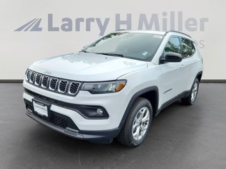 New 2025 Jeep Compass Latitude image 1