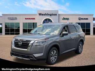 Used 2023 Nissan Pathfinder SL image 1