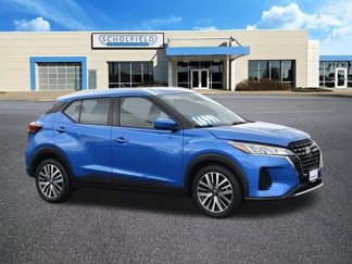 Used 2021 Nissan Kicks SV image 1