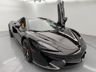 Used 2019 McLaren 570S Spider image 1