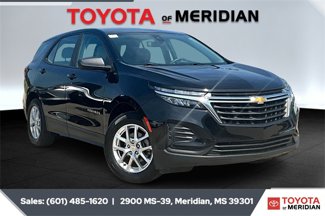 Used 2023 Chevrolet Equinox LS image 1