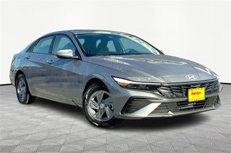 New 2025 Hyundai Elantra SE image 1
