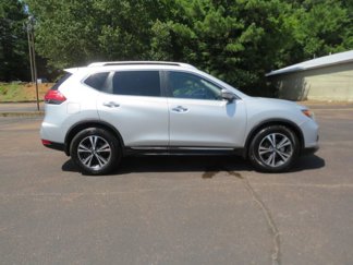 Used 2017 Nissan Rogue SL image 1