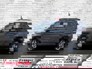 Used 2024 Jeep Grand Cherokee Laredo X w/ Luxury Tech Group I image 1