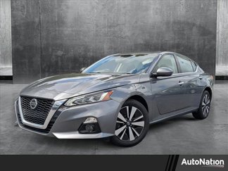 Used 2020 Nissan Altima 2.5 SL image 1