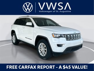Used 2021 Jeep Grand Cherokee Laredo image 1