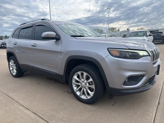 Used 2019 Jeep Cherokee Latitude w/ Cold Weather Group image 1
