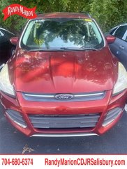 Used 2016 Ford Escape SE w/ Equipment Group 201A image 1